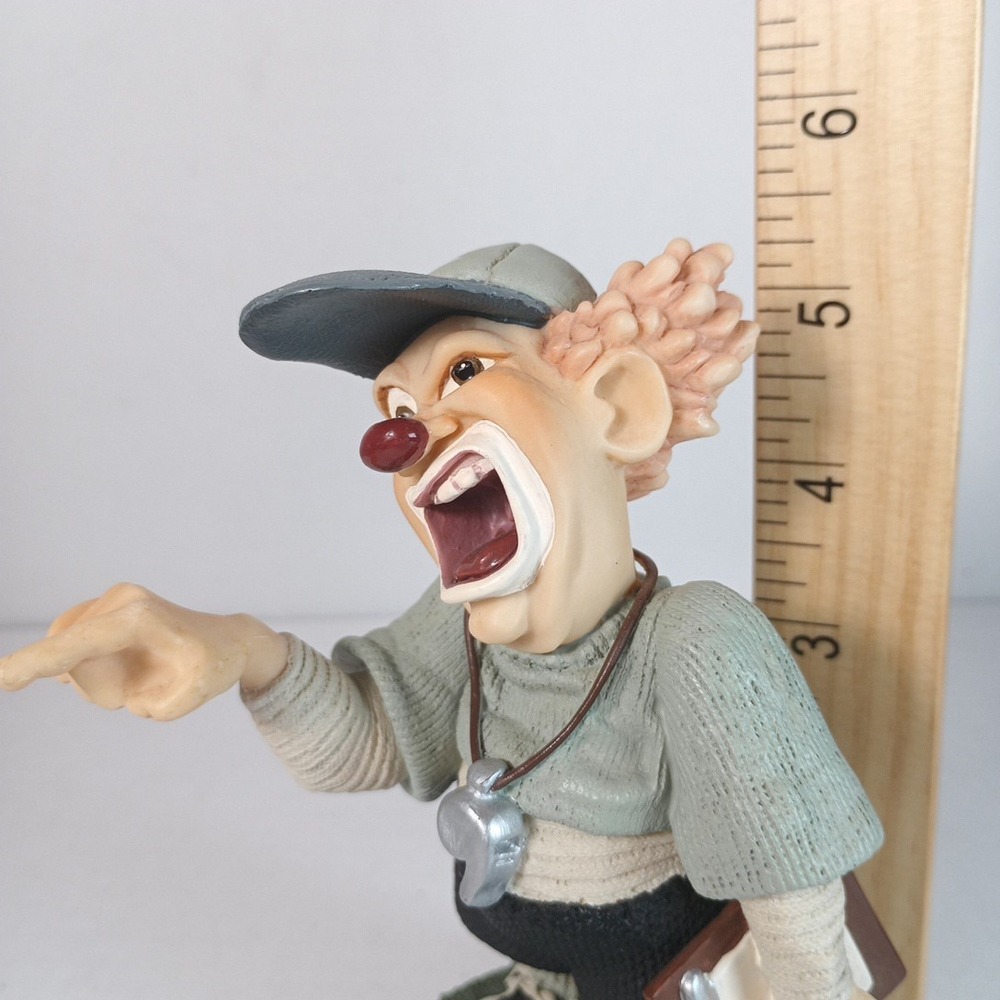 Vintage 1997 Slapstix by Cast Art "Hit The Shower" Coach Clown Figurine 5.5" H - Picture 6 of 7